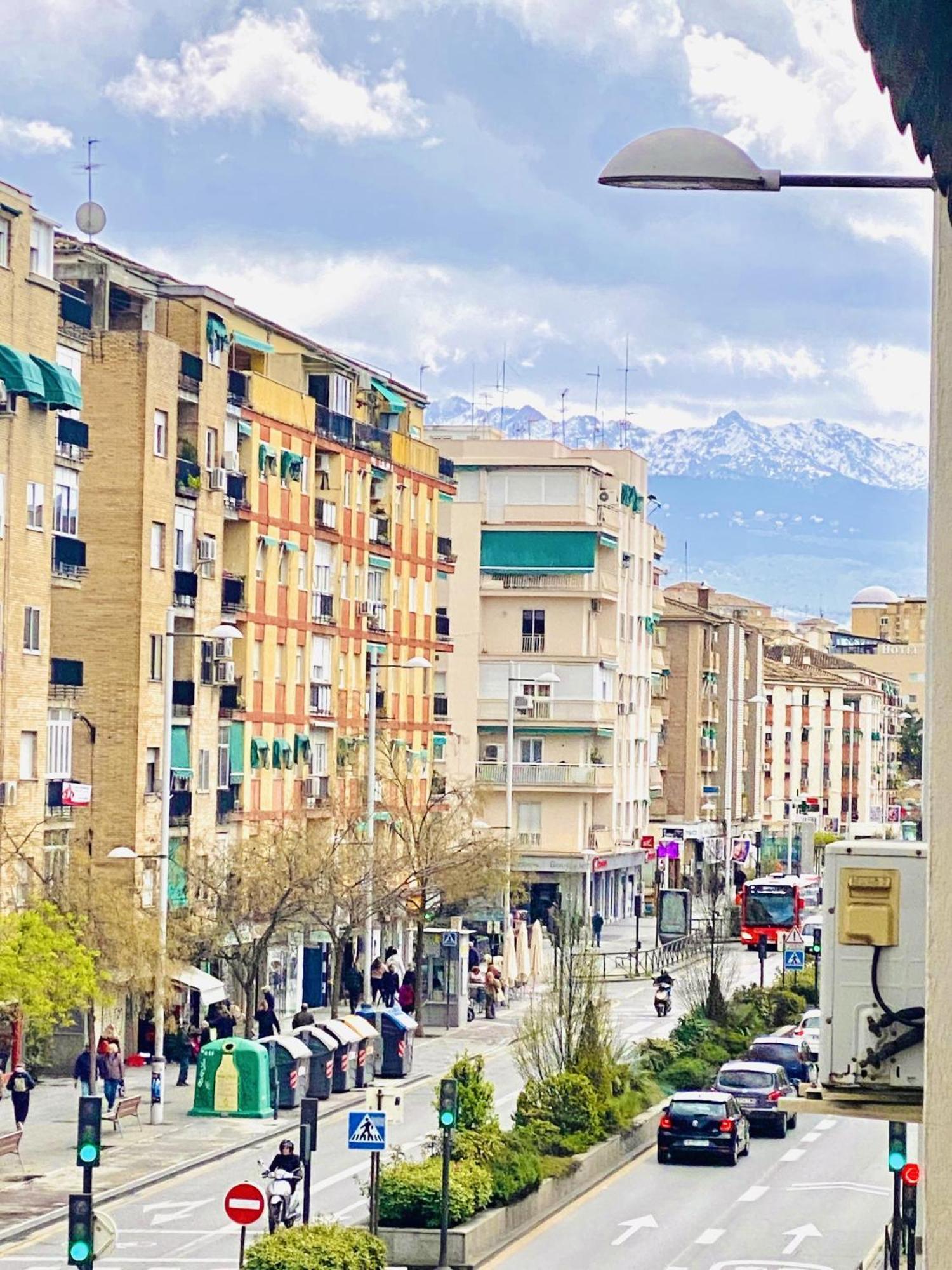 Apartamento Ronda Genil Con Parking Gratuito Apartment Granada Luaran gambar